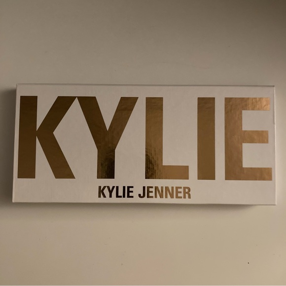 Kylie Cosmetics Extended Bronze Palette - Picture 5 of 7